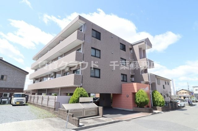 SANTAの外観|大型車の通行も少ないので振動や騒音も少なく閑静な住宅街です♪