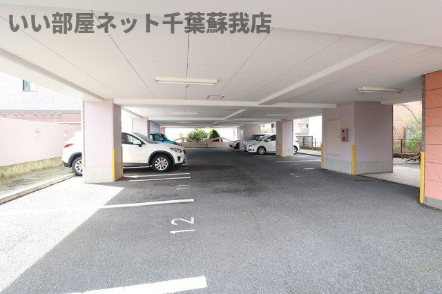 SANTAの駐車場|駐車スペースもあります