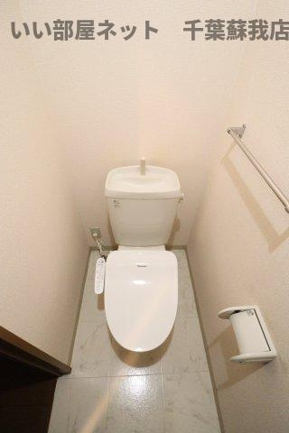 セジュール山の根のトイレ|ゆったりとした空間のトイレです