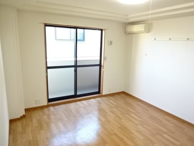 ヴァンベール WAKAMIYAの居間・リビング|室内