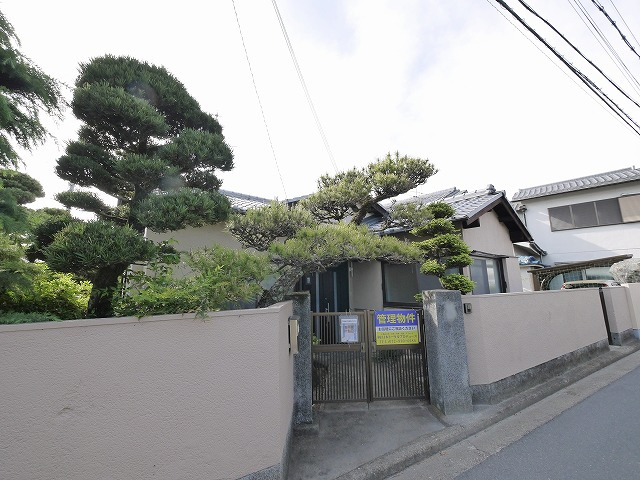 小泉町貸戸建の外観