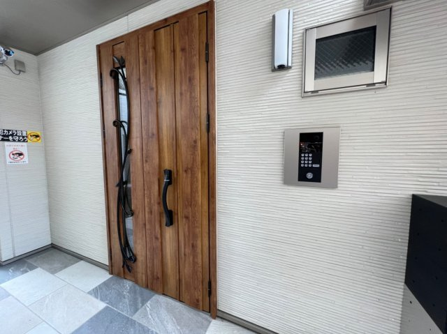 クリエオーレ井口堂のエントランス