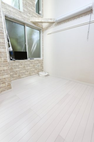 【居間・リビング】 | ユナイト上町ランドシュタイナー | 同アパート反転タイプの参考写真です。