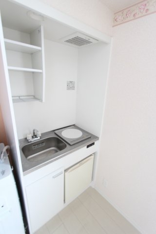 ユナイト元住吉サファテの杜のキッチン|同アパートの参考写真です。