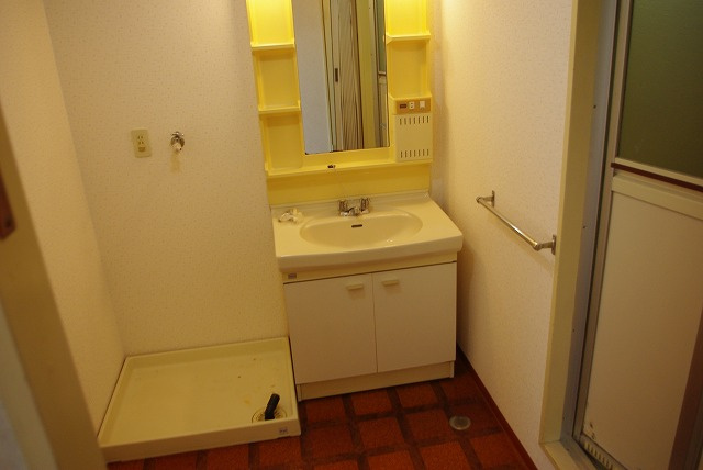 矢追マンションの洗面所|使いやすい洗面所です