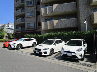 【駐車場】