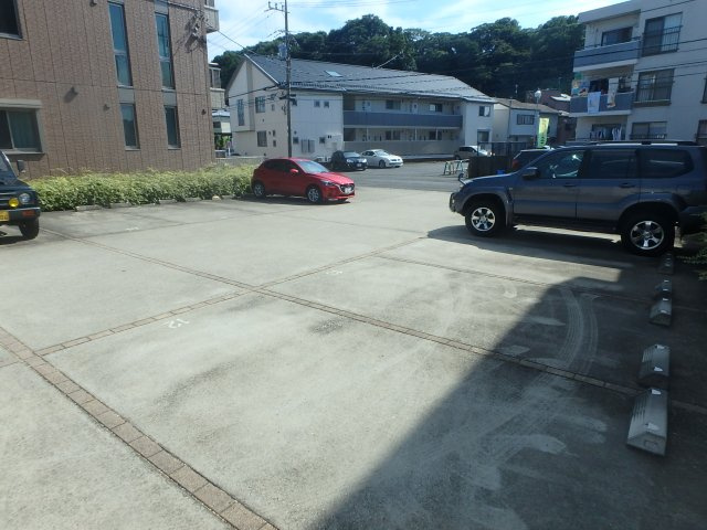 オータムガーデンＢの駐車場