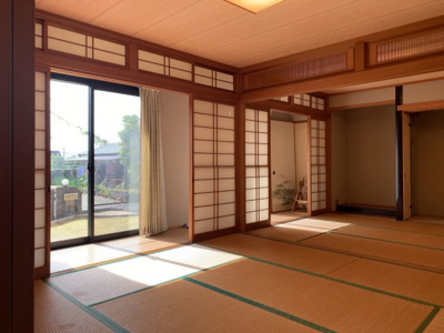 【和室】 | 大津市日吉台4丁目28-14　中古戸建 | 落ち着いた雰囲気の和室付きです