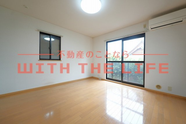 アドバンテイジ合川【10,000円キャッシュバック対象物件】の内装|明るい室内です