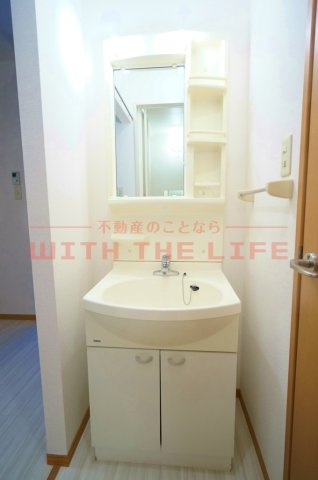 マーサジュネスⅡ【10，000円キャッシュバック対象物件】の独立洗面台|朝の身支度には欠かせない独立洗面化粧台