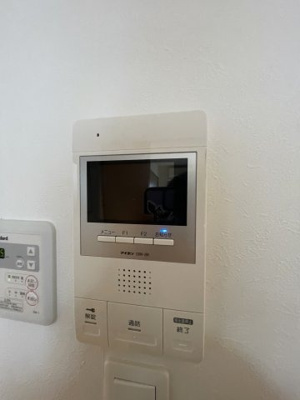 【セキュリティ】 | Fメゾン上新庄Ⅱ | モニター付きインターホンがあります