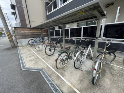 【その他共用部分】 | Fメゾン上新庄Ⅱ | 駐輪場があります