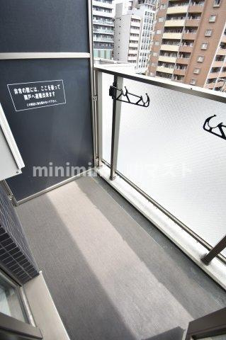 プレサンス松屋町駅前のバルコニー