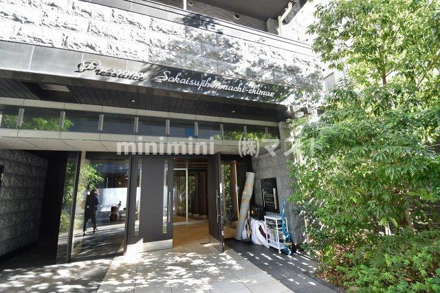 プレサンス松屋町駅前のエントランス