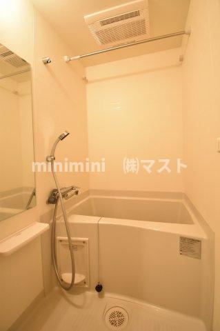 プレサンス松屋町駅前の浴室