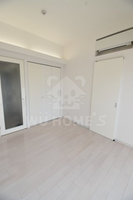 【居間・リビング】 | ルーチェ新福島 | ゆったりとしたリビングです