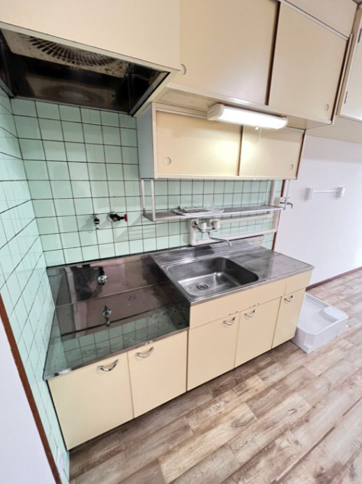 OAK VILLA 久留米のキッチン|コンパクトなキッチンで掃除もラクラク