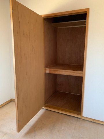 スリーヒルズの収納|※別号室参考写真です