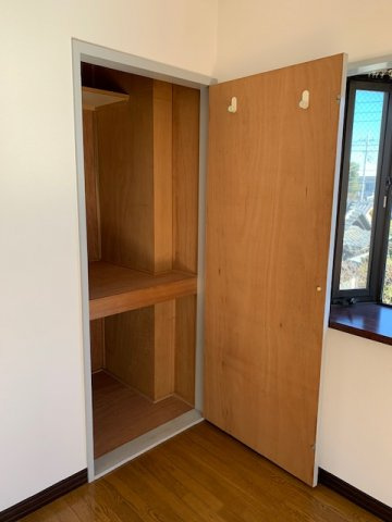 スリーヒルズの収納|※別号室参考写真です