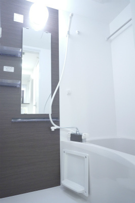 リブリ・谷津の浴室