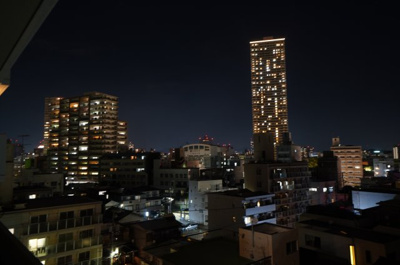 【展望】 | Jcity千田町（リノベ済） | 【眺望】
この夜景を家族占め。
何気のない家族団らんの時間がついつい長く
夜更かししてしまうかもしれません。