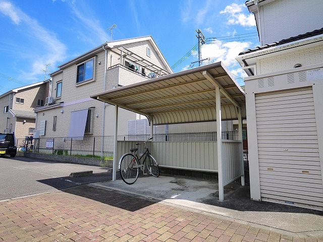 ロイヤルKのその他共用部分|自転車置き場