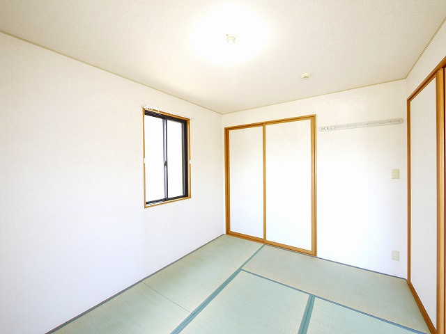 ロイヤルKの和室|きれいな和室です