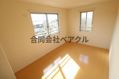 【洋室】 | レークタウンB棟 | 個人の部屋や寝室として使える洋室です