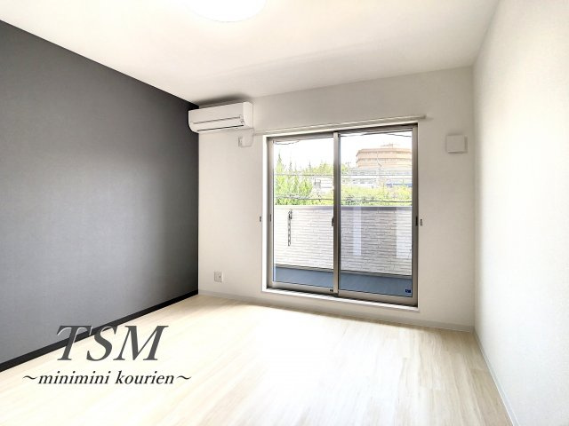 プレゾンの洋室|カラークロス使用