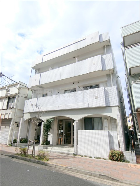 カナルスカイコンフォートの外観|外観　2010年11月築　RC鉄筋コンクリート造地上3階建て総戸数9戸の人気賃貸マンション　東京都大田区西蒲田4丁目　JR京浜東北線蒲田駅、京急本線京急蒲田駅も徒歩圏内
