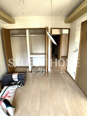 【寝室】 | ＰＡＳＴＯＲＡＬ岡崎柱 | 広くて明るい寝室