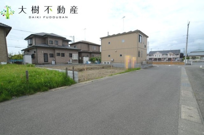 【前面道路含む現地写真】 | 海老名市中新田４丁目　売地　全１区画　【仲介手数料無料】