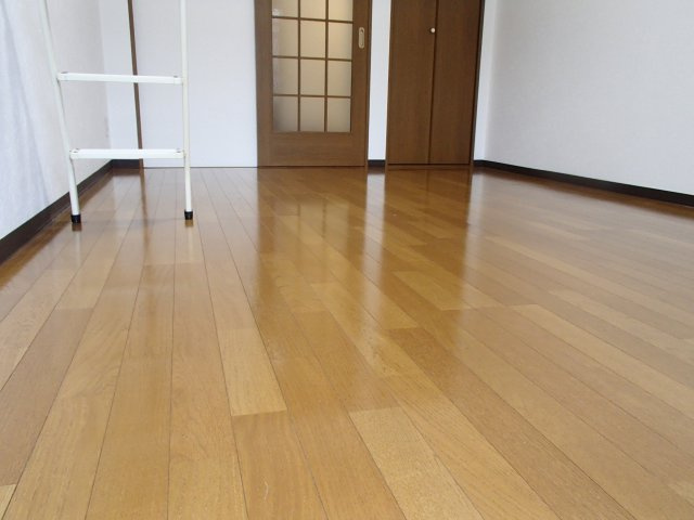 【洋室】 | ハイツレバランス | ゆったりした洋室です