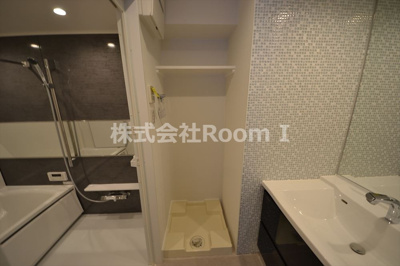 【洗面所】 | BRAVE天満橋 | スペースが確保できる洗面所です