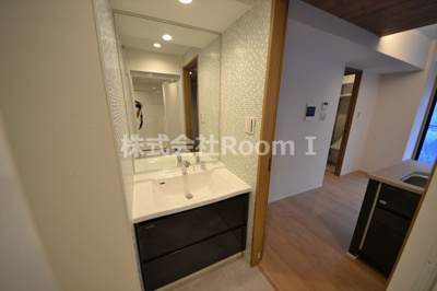 【独立洗面台】 | BRAVE天満橋 | 独立洗面化粧台が付いています