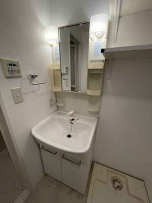 【洗面所】 | グレンパーク新大阪Ⅱ | 使いやすい洗面所です