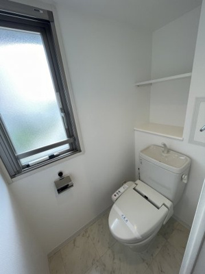 【トイレ】 | グレンパーク新大阪Ⅱ | 落ち着いた色調のトイレです