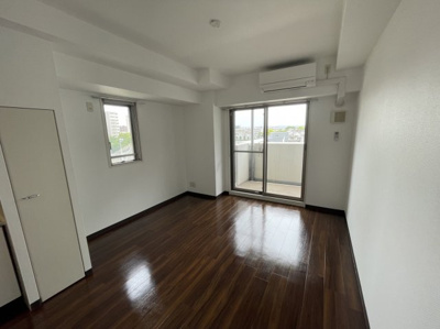 【寝室】 | グレンパーク新大阪Ⅱ | 広くて使いやすい洋室です