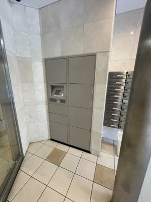 【ロビー】 | グレンパーク新大阪Ⅱ | 宅配ボックス完備です