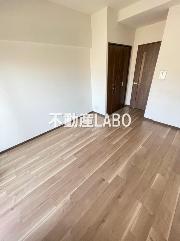 ジアコスモ大阪ベイシティの洋室