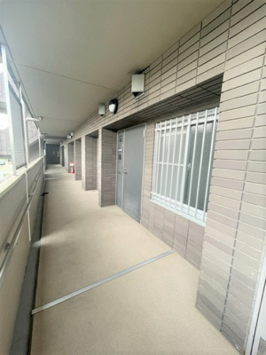 【その他共用部分】 | リヴクレスト | 玄関前