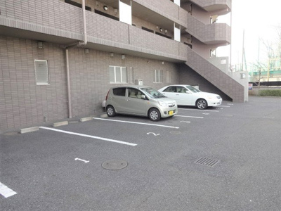 【駐車場】 | リヴクレスト | 駐車場空きあり（12,000円/台）