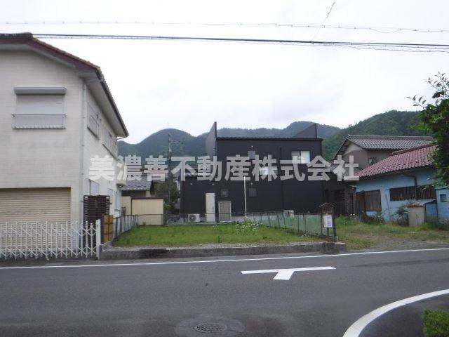 ５８４２７　岐阜市三田洞東土地の外観