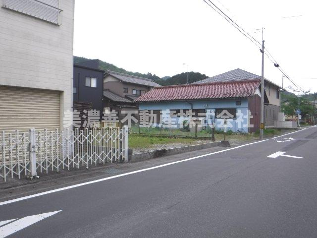 ５８４２７　岐阜市三田洞東土地の外観