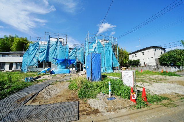 全棟ルーフバルコニー、ＬＤＫ２０帖以上、カースペース２台♪の外観