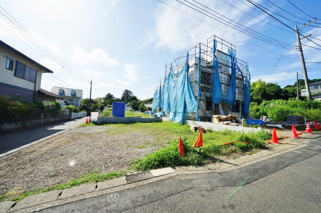 全棟ルーフバルコニー、ＬＤＫ２０帖以上、カースペース２台♪の外観