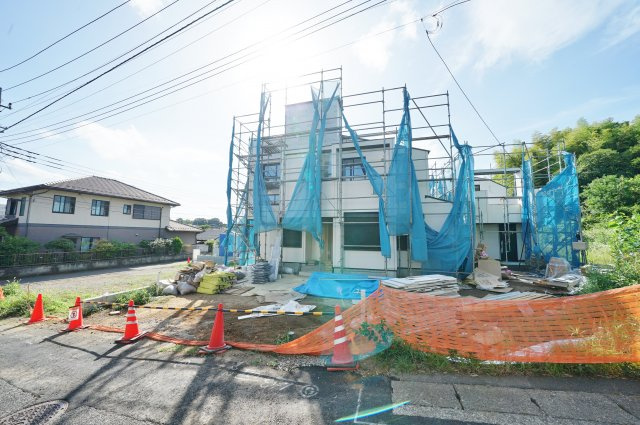 全棟ルーフバルコニー、ＬＤＫ２０帖以上、カースペース２台♪の外観