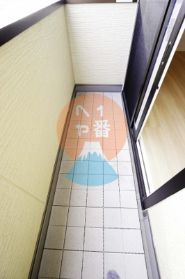 【バルコニー】 | 京美 | ネット無料。暖かな日差しのふりそそぐバルコニー