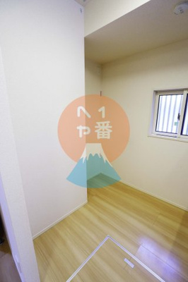 【内装】 | 京美 | 冷蔵庫置き場です