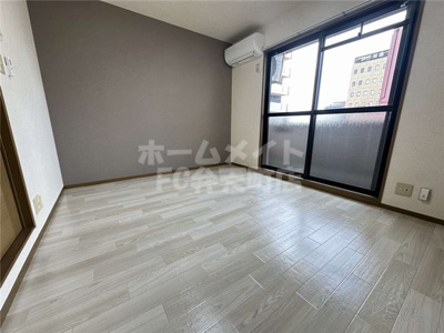 【居間・リビング】 | グランセピア | こちらのリビングで趣味の時間をお楽しみください